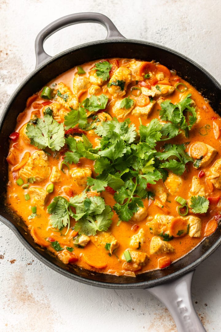 Easy Thai chicken curry (in a skillet)